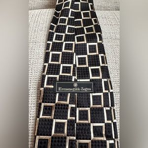 Ermenegildo Zegna tie. Excellent condition. No flaws.